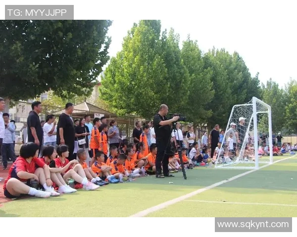 小学生足球视频精彩瞬间集锦助力孩子们快乐成长与团队合作精神培养